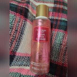 Victoria's Secret * Guava Fiesta Shimmer* Fragrance Mist Spray Splash 8.4 Oz New